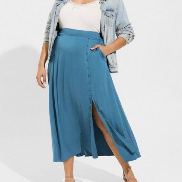 torrid Dresses & Skirts - torrid Maxi Stretch Challis Button Slit Skirt Size 2X NWT